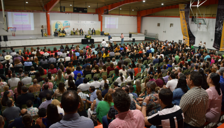 La Caravana de la Nueva Escuela Mexicana reunió a 400 docentes en Chihuahua