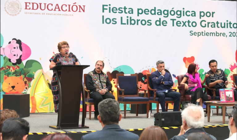 Reconocen a innovadores y creadores de los nuevos Libros de Texto Gratuitos