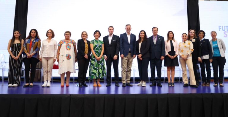 La NEM promueve inclusión de niñas y adolescentes en áreas STEM