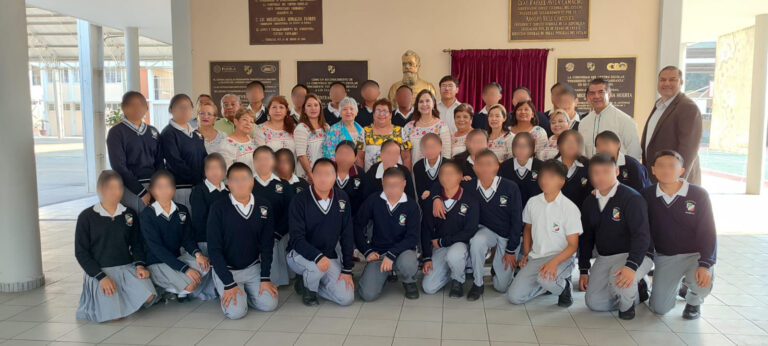 SEB y docentes de Tehuacán, Puebla, dialogan sobre programas y nueva familia de LTG