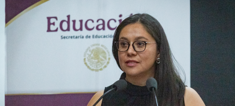 Subsecretaría de Educación Básica abre el diálogo sobre uso de dispositivos digitales en las aulas