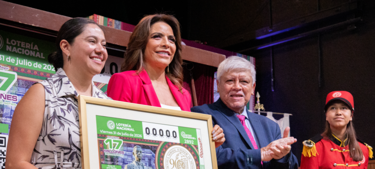 Conmemoran a la Escuela Normal Superior de México con billete de Lotería Nacional por su 90 Aniversario de servicio al país