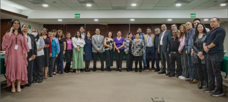 Noemí Juárez Pérez reconoció la trayectoria de servidoras y servidores públicos de la Subsecretaría de Educación Básica
