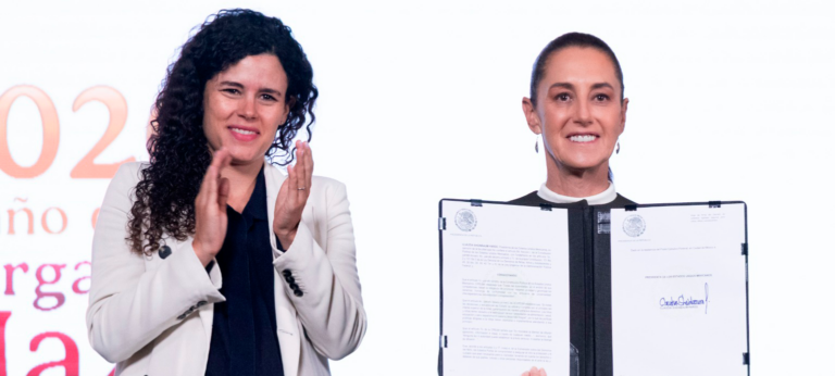Presidenta Claudia Sheinbaum firma decreto de entornos digitales seguros para niñas, niños y adolescentes